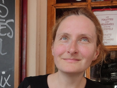 Художница Скоропаденко: Вместо снесенного памятника Ленину в Киеве надо посадить дерево, иначе все передерутся. А место и так испорченное