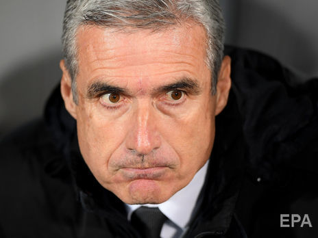 Главным тренером 