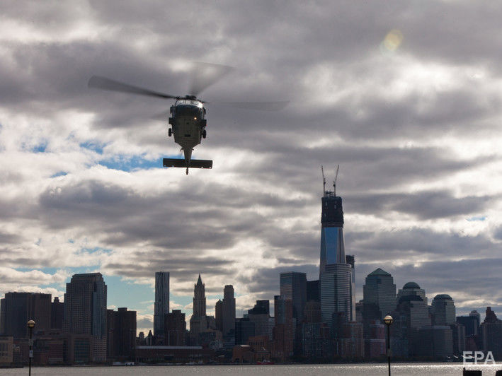 ﻿У Нью-Йорку вертоліт врізався в будівлю
