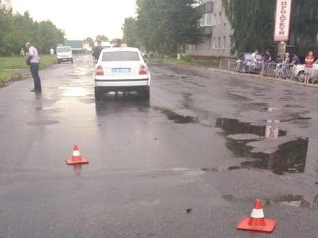 Суд арестовал полицейского, который сбил в Конотопе ребенка