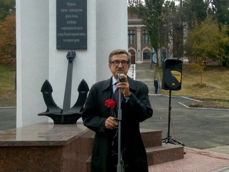 В Мариуполе открыли памятник погибшим и пропавшим без вести морякам 