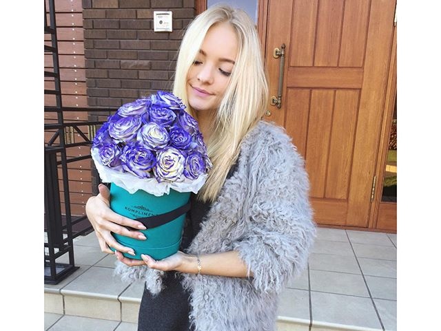 17-летняя дочь Пескова Елизавета объявила о грядущей помолвке со своим парнем 