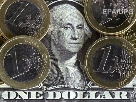 Нацбанк опустил курс гривны к доллару до 22,57 грн/$