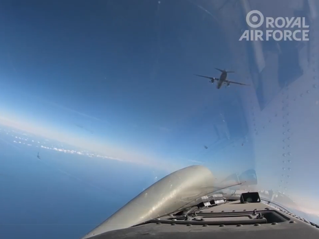 ВВС Великобритании перехватили два российских военных самолета у границ Эстонии