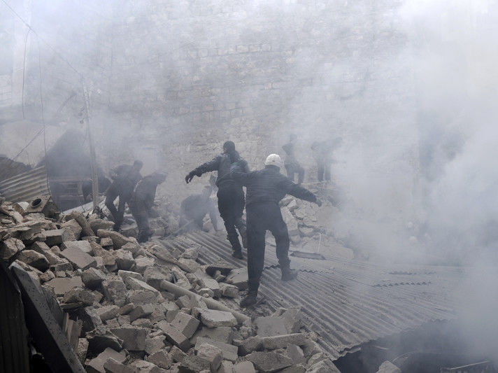 ﻿Сирійська та російська авіація бомбить Ідліб, за три дні загинуло приблизно 30 осіб