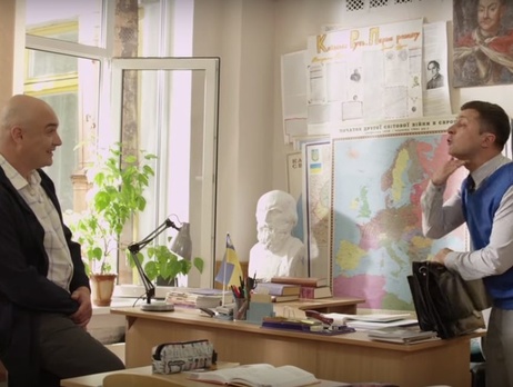 В сети появился ролик, в котором Зеленский ругает власть. Видео