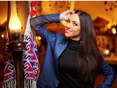 Вика из группы 