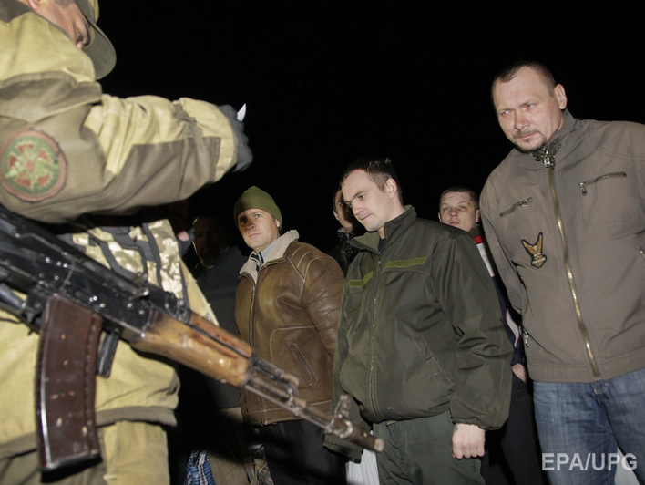 В "ДНР" заявляют, что обмен пленными должен состояться сегодня в полдень