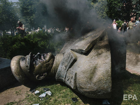 ﻿У поліції Харкова підтвердили, що проводили обшуки в межах справи про знесення погруддя Жукова