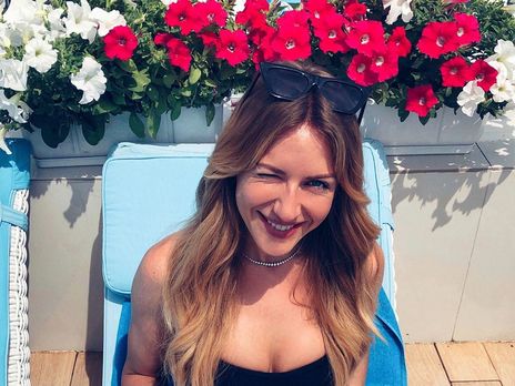 ﻿Нікітюк засвітила голі ноги