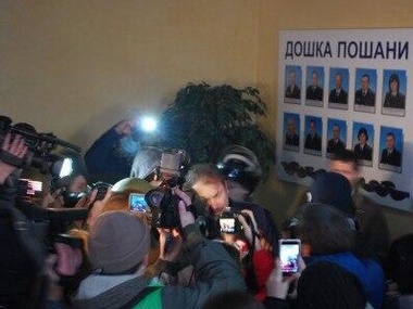 Главу Волынской ОГА избили до крови и поставили на колени