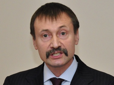 Губернатор Черновицкой области: Меня душили галстуком, били по печени и почкам