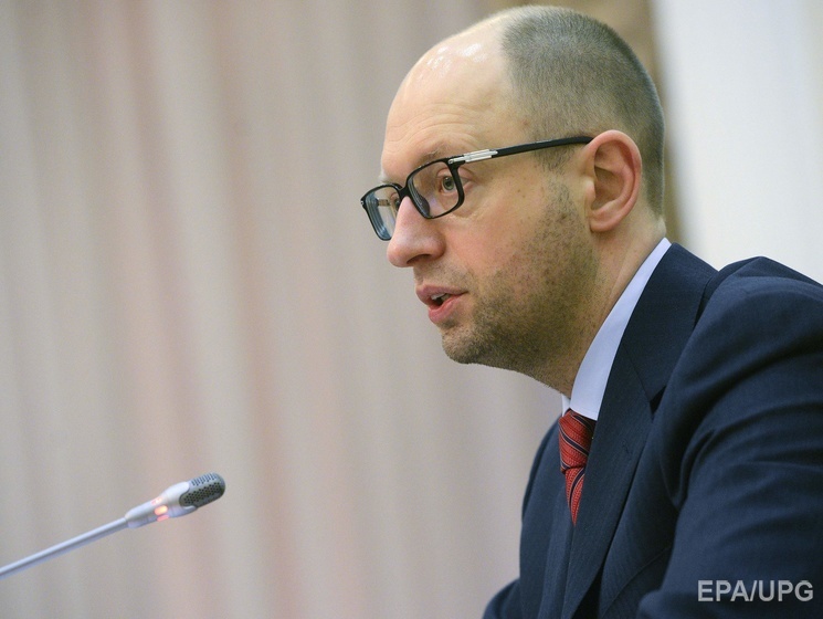 Яценюк требует без промедления уволить главу Госфискальной службы Киева