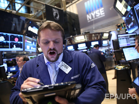 Рост американской экономики замедлился почти в три раза