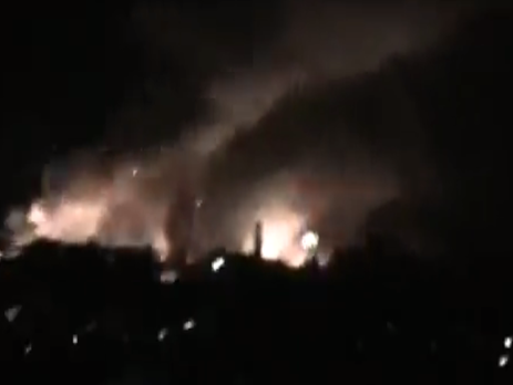 Мэр Сватово: Под завалами на военной базе лежит военный, живой, но до него не добраться