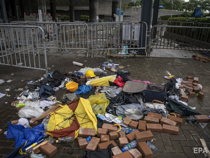 ﻿У Гонконзі зупинили розгляд поправок про екстрадицію до Китаю, що спричинили масові протести