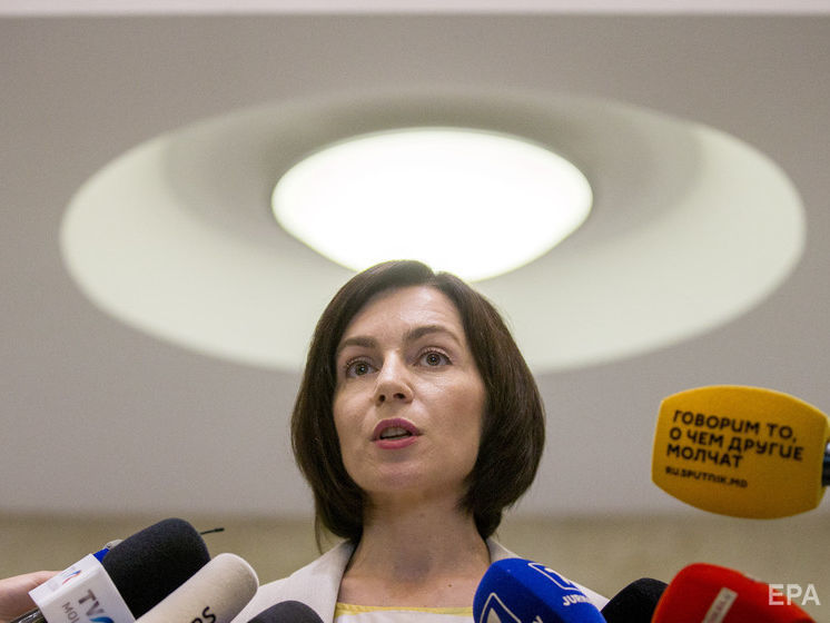 ﻿Санду заявила, що тих, хто втече з Молдови після зміни уряду, можуть екстрадувати