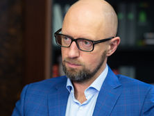 Яценюк: Я сказал Порошенко: “Петр, ты будешь следующий! Не делай этого”