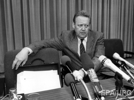 Умер немецкий политик Шабовски, объявивший об отмене Берлинской стены