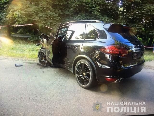 ﻿У прокуратурі повідомили, що за кермом Porsche Cayenne, який скоїв серйозну ДТП в Ужгороді, була студентка