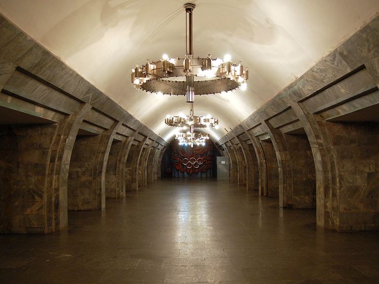 ﻿У Києві мінували станцію метро "Олімпійська"