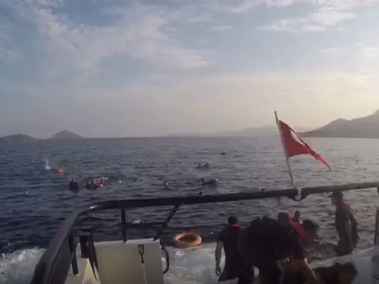 У берегов Турции затонула лодка с мигрантами, 12 из них погибли