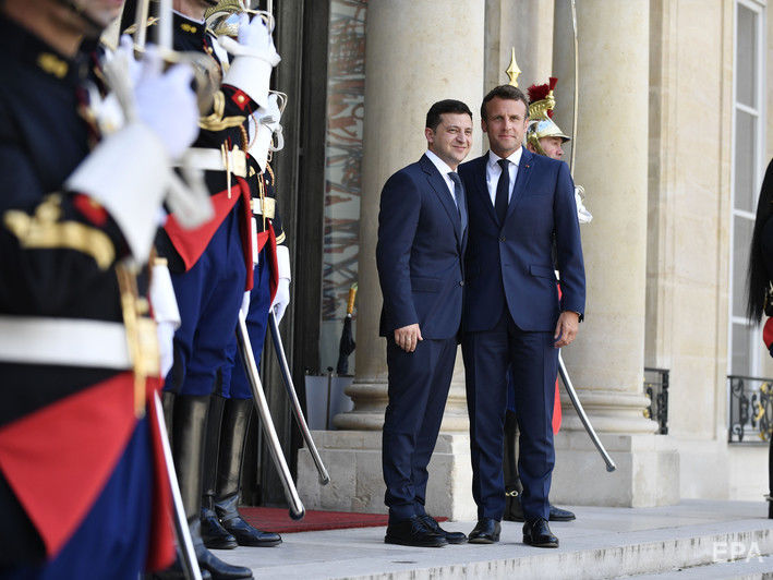 ﻿Зеленський відвідав Париж, Богдан заявив, що Адміністрація Президента готує проєкт закону про судову реформу. Головне за день