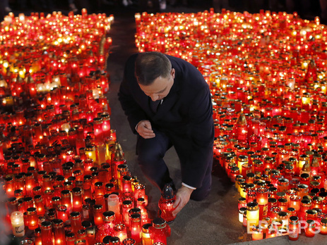 В Румынии после пожара в ночном клубе прошли антиправительственные протесты. Фоторепортаж