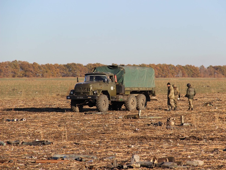Генштаб: Военные саперы разминировали в Сватово более восьми гектаров территории