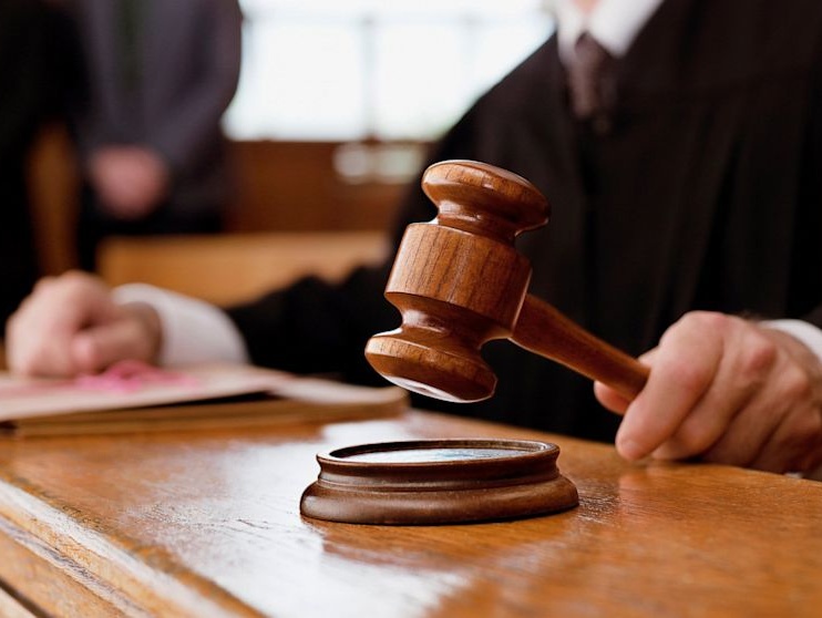 Высший совет юстиции решил уволить четырех судей за нарушение присяги