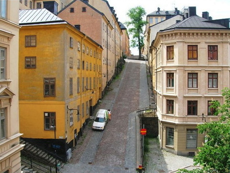Взрыв в центре Стокгольма: Полиция оцепила улицы, но так и не смогла найти его источник