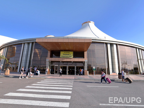 Associated Press: Сотрудники аэропорта Шарм-эль-Шейха рассказали о проблемах с безопасностью