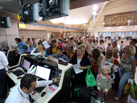 Российские дипломаты и сотрудники Ростуризма отправились на помощь туристам в Египет