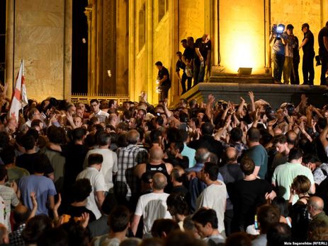 Массовые протесты в Грузии. Оппозиция заявила, что продолжит акцию сегодня вечером