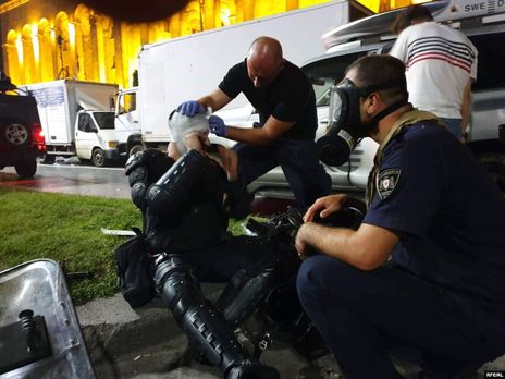 Против участников акции полиция применила слезоточивый газ и резиновые пули