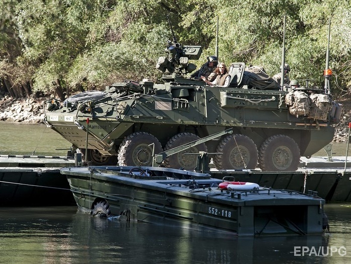 Литва усилит свою оборону американскими бронемашинами Stryker