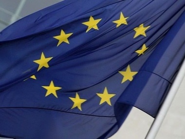 ЕС ввел визовые и финансовые санкции против Украины