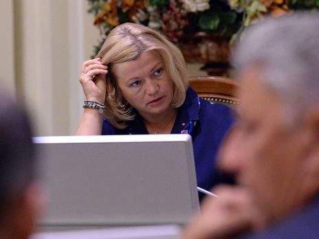 ﻿Геращенко дорікнула, що Зеленський не зміг переконати Макрона і Меркель не повертати Росію в ПАРЄ