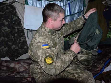 Пресс-центр АТО: Имеющиеся запасы теплой одежды позволяют при необходимости заменить военнослужащим форму