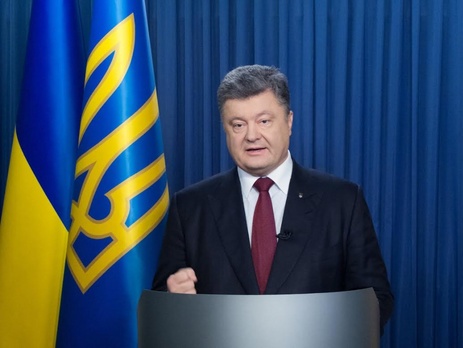 Порошенко: Украинские военные на Донбассе имеют право открывать огонь на поражение в случае угрозы жизни