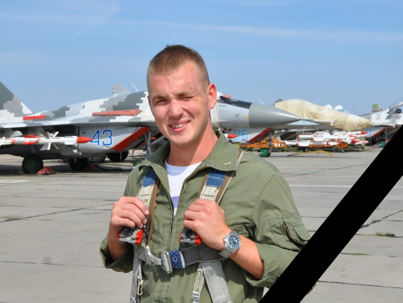 Дайджест 11 ноября: Крушение Су-25 под Запорожьем, в Киеве вспышка гепатита А, Ярош сложил полномочия