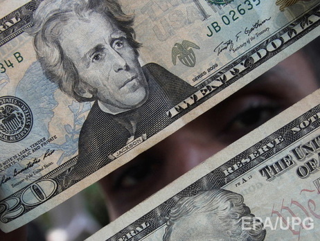 Нацбанк опустил курс гривны к доллару до 23,05 грн/$