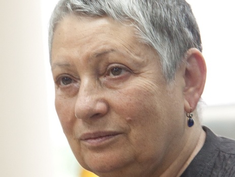 Улицкая: Не думаю, что интеллигент – украинский или русский – повесит у себя в доме государственный флаг