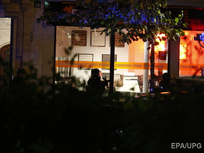 AFP: В концертном зале Bataclan в Париже погибли не менее 15 заложников 