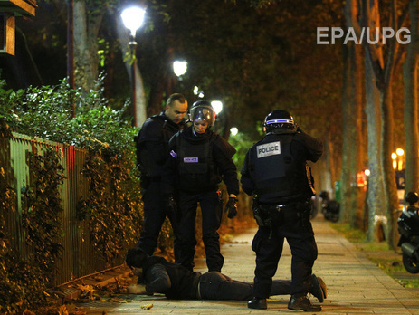 Reuters: В результате атак боевиков в Париже погибли около 140 человек