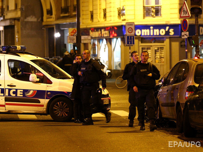 В результате серии взрывов в Париже погибли не менее 153 человек