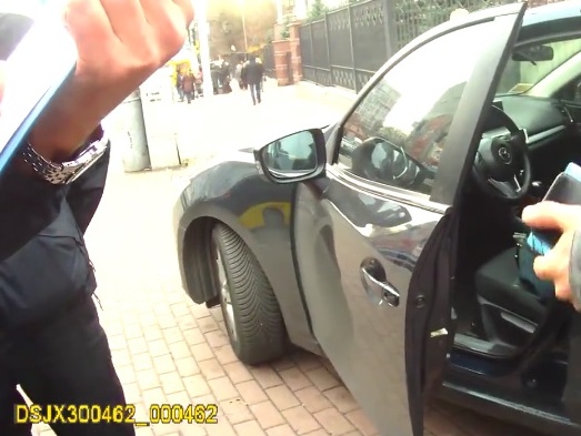 Патрульная служба: В Киеве нарушивший правила дорожного движения помощник судьи просил сделать ему "скидку"