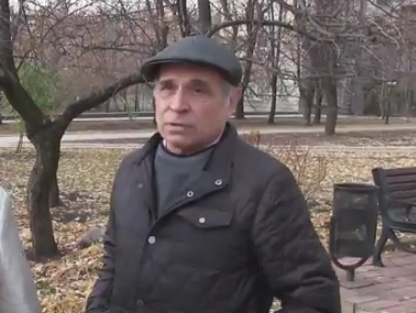 "Нас в Украине никто не ждет". Жители Донецка рассказали, зачем им российские паспорта. Видео