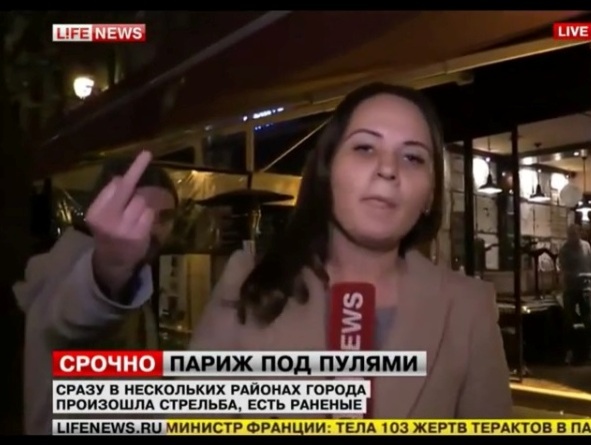 В Париже прохожий в прямом эфире обматерил российский телеканал: "LifeNews пида...асы". Видео