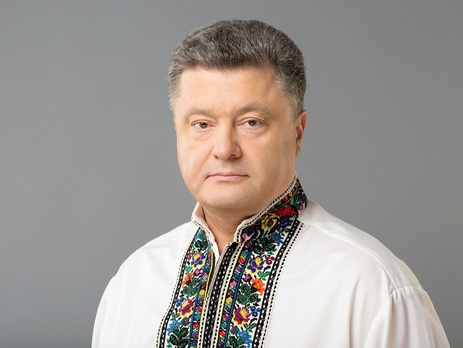 Порошенко готов заменить в украинских паспортах русский язык на английский